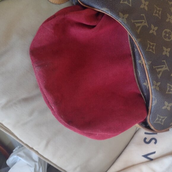 RARE Cute Authentic Louis Vuitton Crescent Bag๐น - Picture 5 of 13